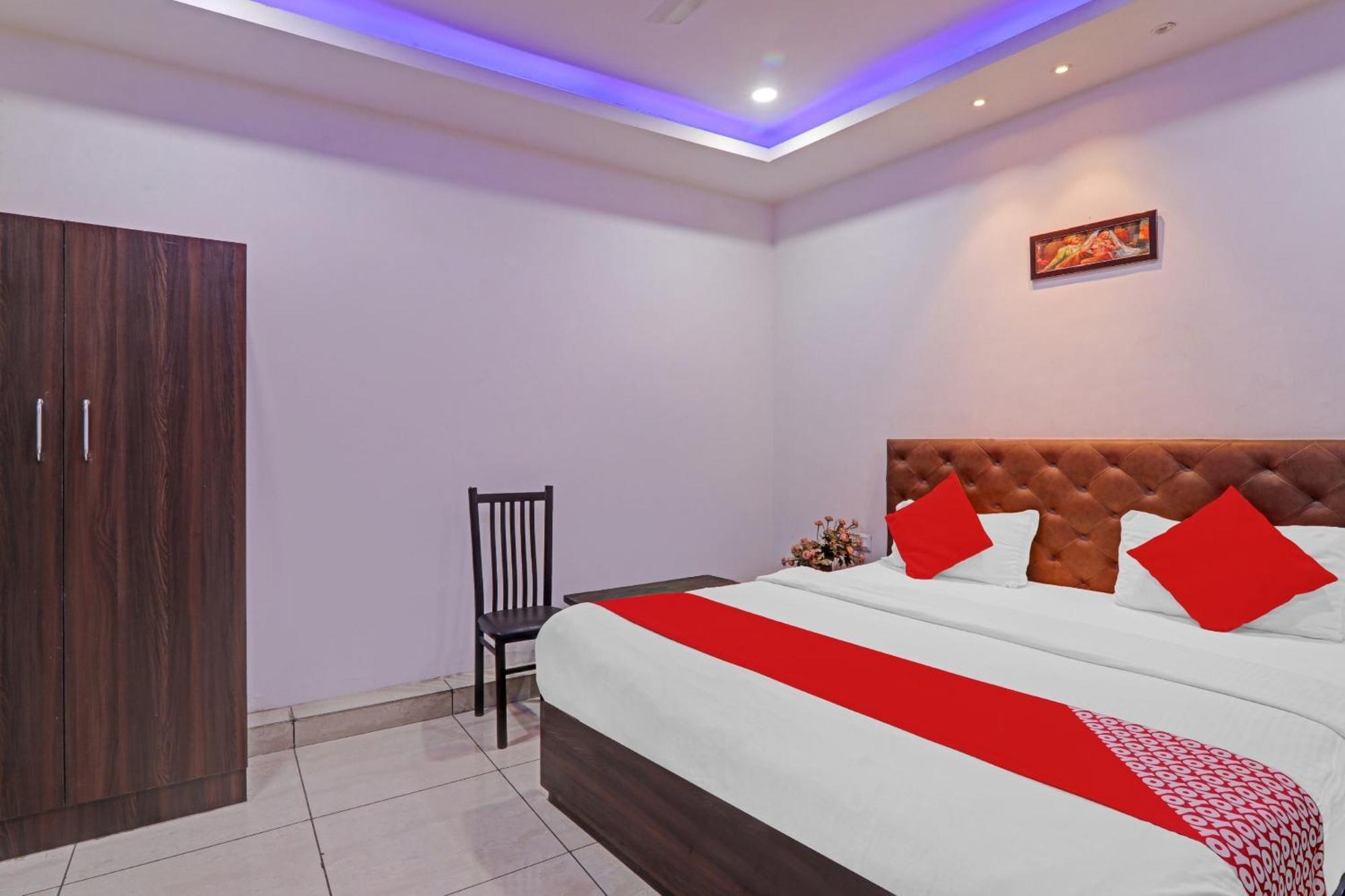 Super Hotel O Satya Shiv Inn Banthra Sikandarpur Exterior foto